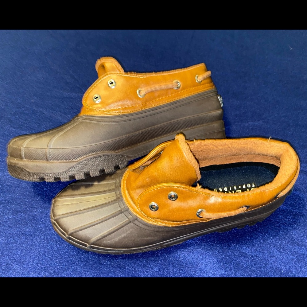 Speedy Isla Saltwater Duck Boots Add shoes strings.  Reposhed but never worn